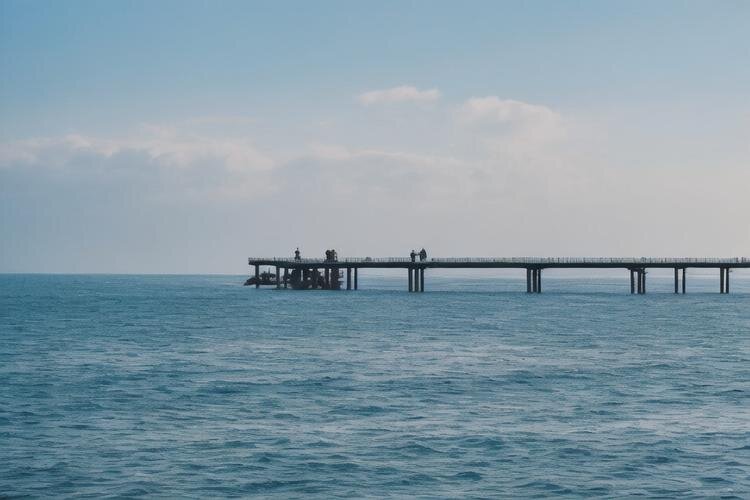 打造海洋環(huán)境下的工業(yè)美學(xué)——醇酸工業(yè)高光磁漆的應(yīng)用與維護
