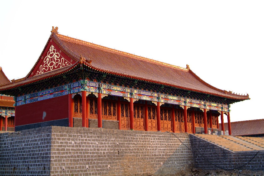 筑就堅(jiān)固防線，守護(hù)美好家園 —— 探索晨虹醇酸磁漆在建筑外墻維護(hù)中的卓越表現(xiàn)