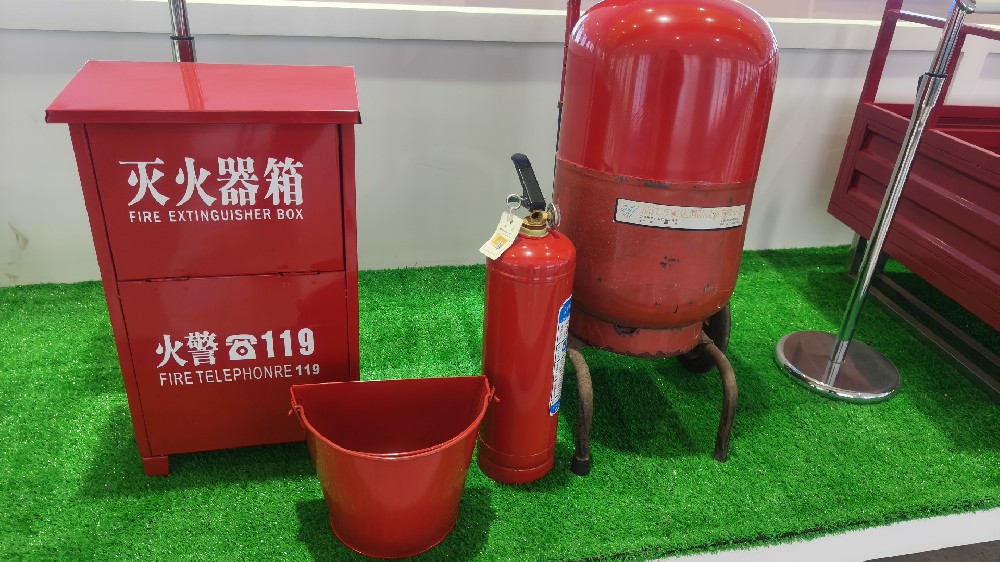 守護安全色彩，醇酸清漆為公安消防設(shè)備添彩